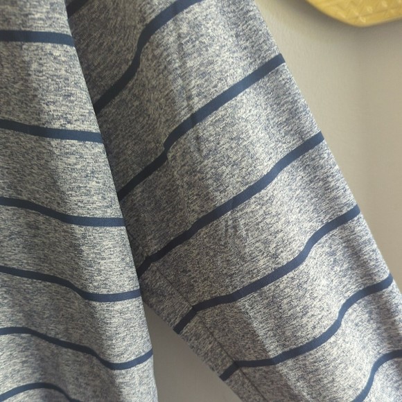 Greg Norman for Tasso Elba Men's Large Play Dry Long Sleeve Gray Striped Polo - Picture 5 of 8